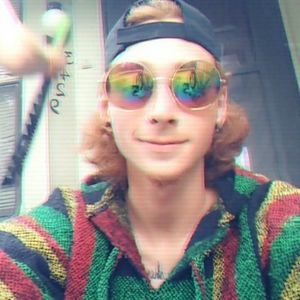 Meet your Posher, Derek